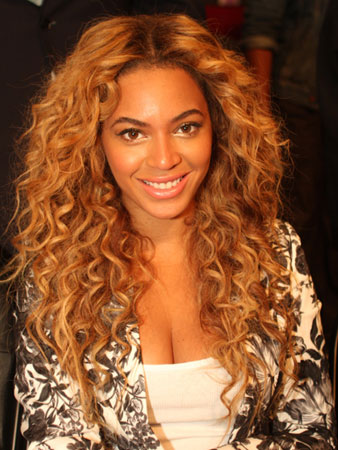  Beyonce – Duga kosa sa sitnim kovrdžama