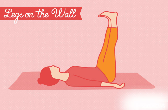 Poza noge na zidu yoga vezbe
