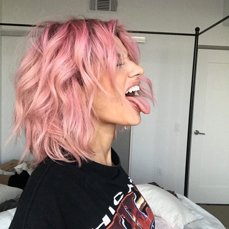pastelno roze boja kose