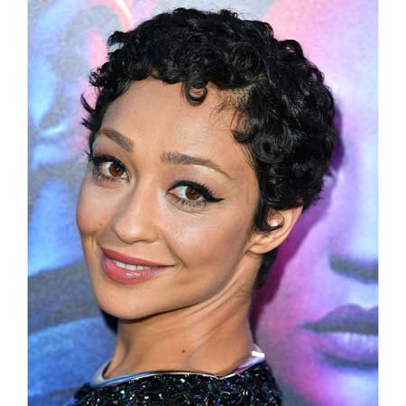  Ruth Negga frizura