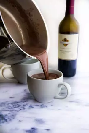 crveno vino sa cokoladom zimski topli napici