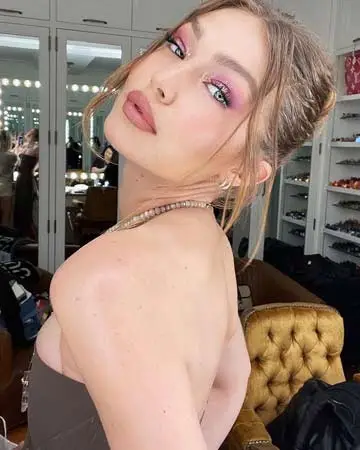 makeup trendovi za 2022 malo sljokica