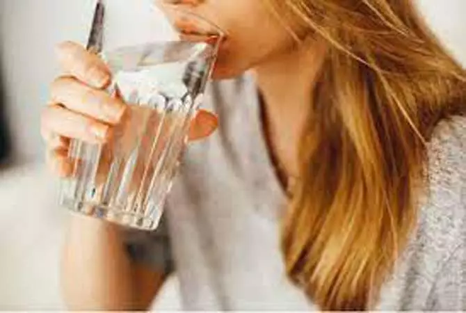 stalni osecaj gladi voda stalni osecaj gladi voda