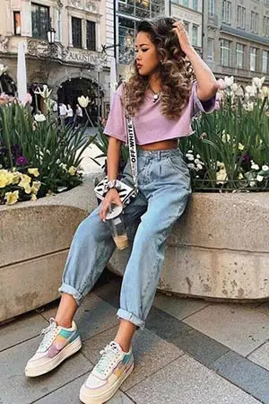  mom jeans i crop top