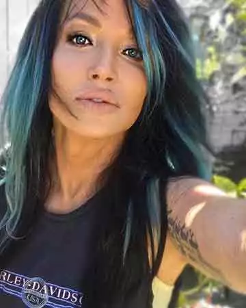  metalik blue boja kose uz plave oci